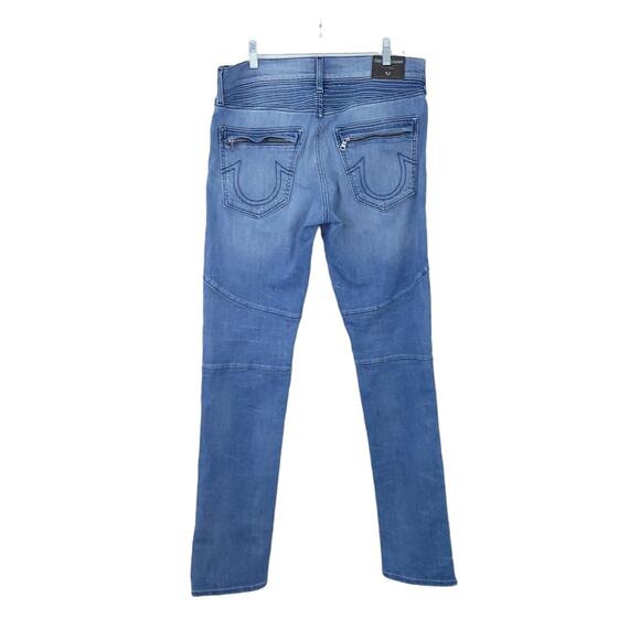 True Religion Geno Relaxed Slim Distressed Jeans Men Size 31x34 Inseam Pants - Picture 2 of 2